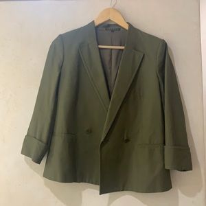 Very cute THEORY kaki blazer